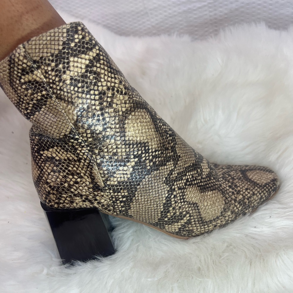 ASOS Women's Snakeskin Ankle Boot Booties Boho Block Heel Side Zip Up Size 5